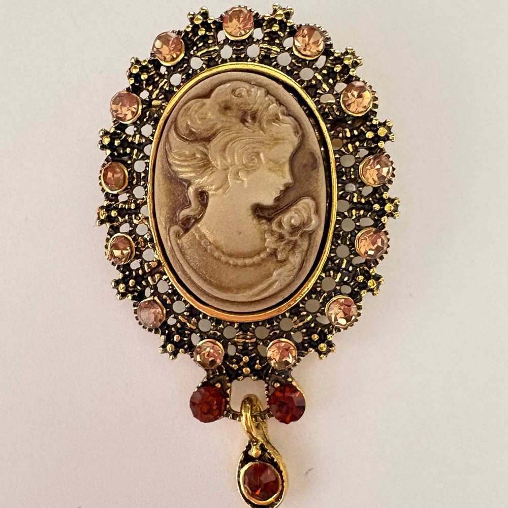 Vintage-Inspired Gold and Brown Cameo Brooch